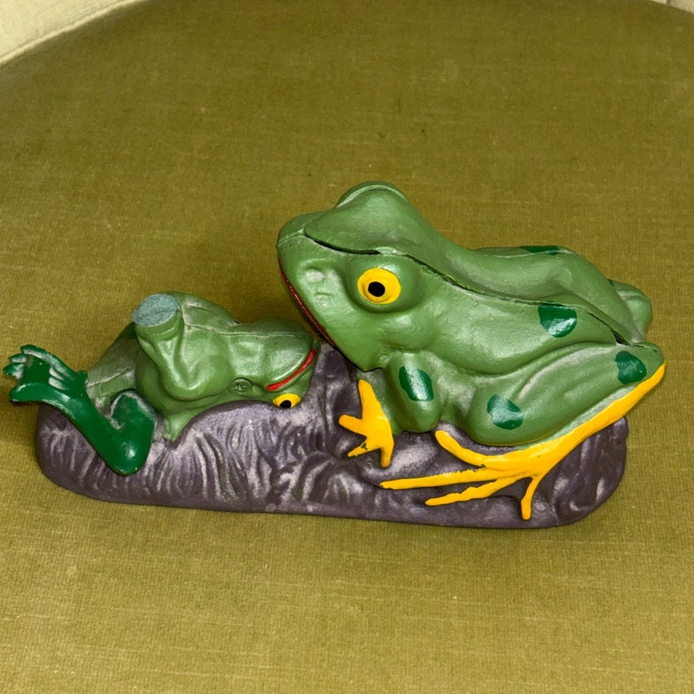 Vintage/Retro Style Frogs Mechanical Coin Bank Cast Iron Collectible​ - Picture 2 of 9